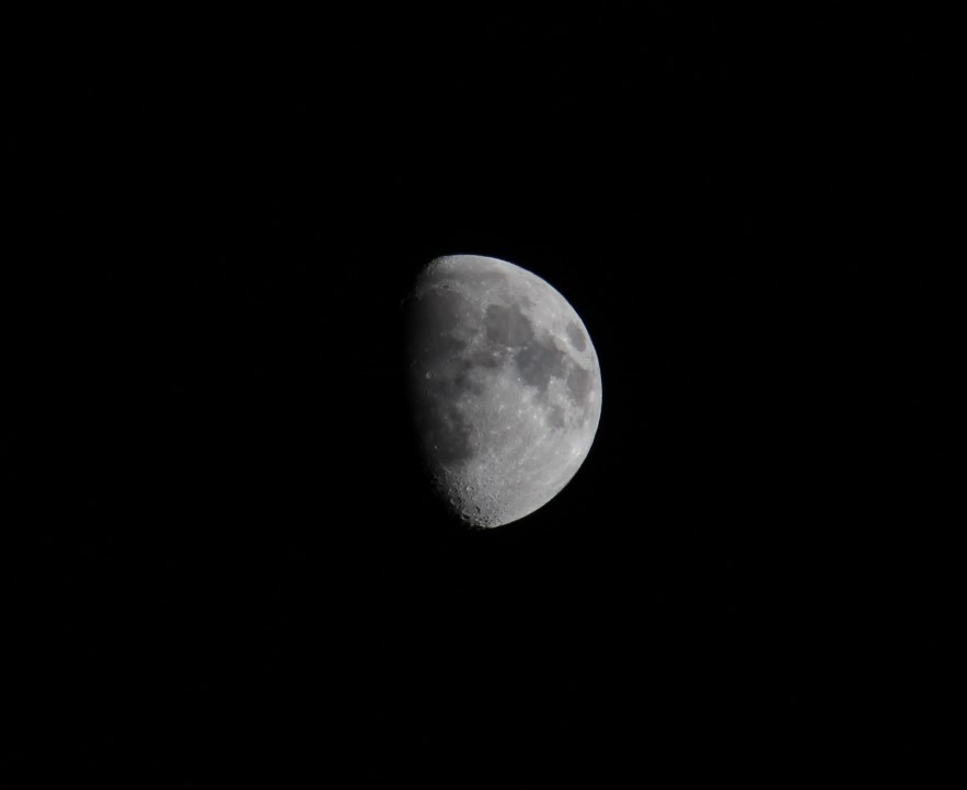 Moon230628.JPG