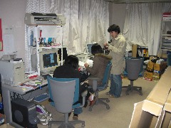 KIMITEN students member discussing about their objects